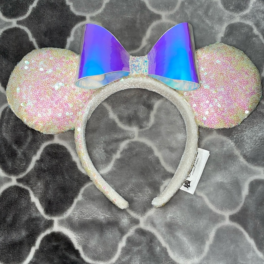 Authentic WDW Minnie Mouse ears NWT